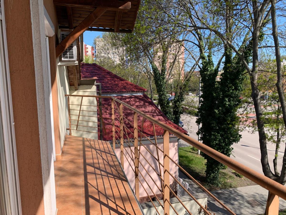 Indi Apartman Сиофок Екстериор снимка