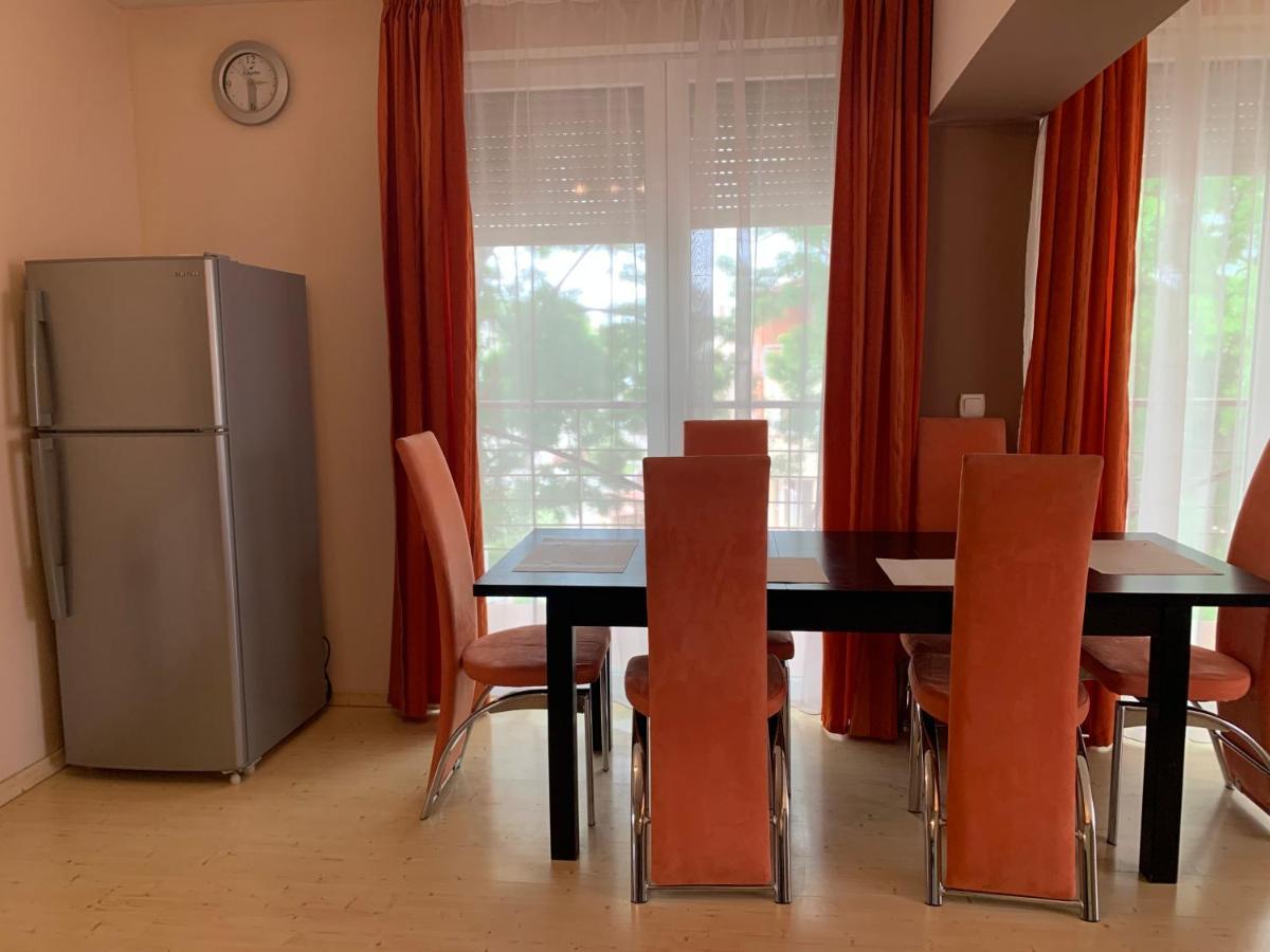 Indi Apartman Сиофок Екстериор снимка